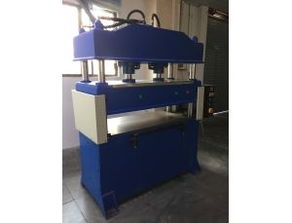 液压裁断机简介 四柱裁断机YS 20T及其在五金工模中的应用